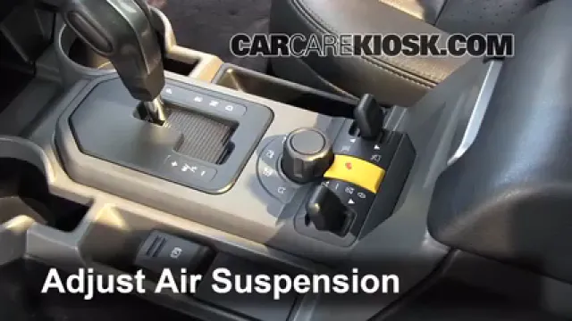 2006 Land Rover LR3 SE 4.4L V8 Neumáticos y ruedas Cambiar un neumático pinchado